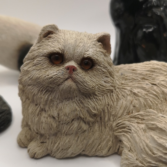 Vintage Collection of 14 Animal Figurines Featuring Cats Dogs Fox Skunk Bears - Picture 2 of 10